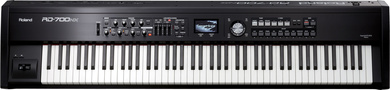 ROLAND RD 700 NX